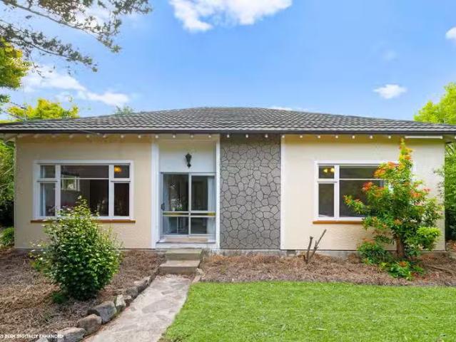 House for sale in Chaslands, Canterbury
