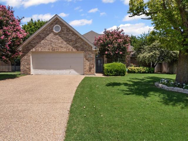 House for sale in Benbrook House for sale in Benbrook