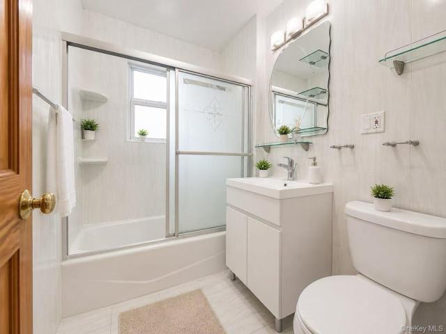 House for sale in Queens, Arverne