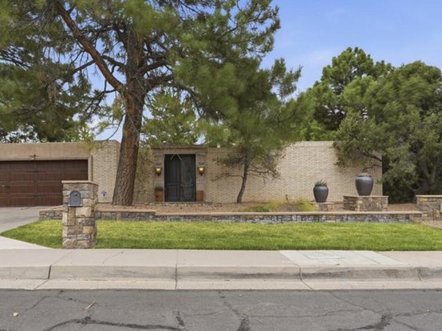 House for sale in Albuquerque, Bernalillo County
