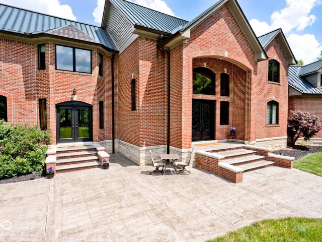 House for sale in New Palestine, Indiana