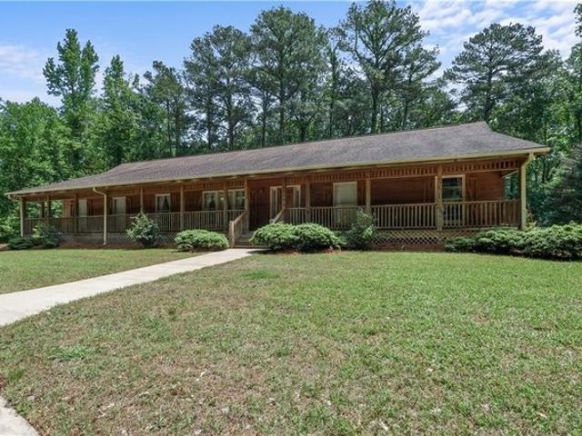 House for sale in Fairburn, Georgia