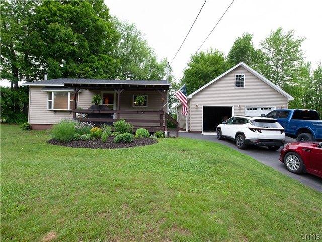 House for sale in Oneida, New York
