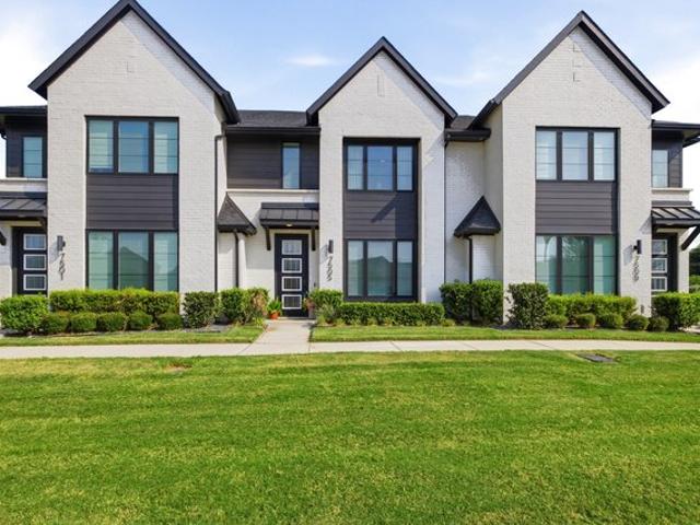 Townhouse for sale in North Richland Hills, Texas