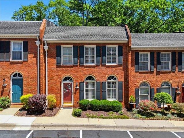 Condo for sale in Roswell, Georgia