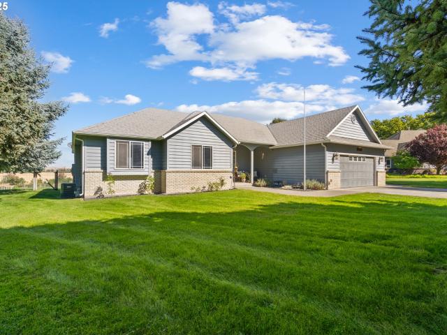 House for sale in Oregonia