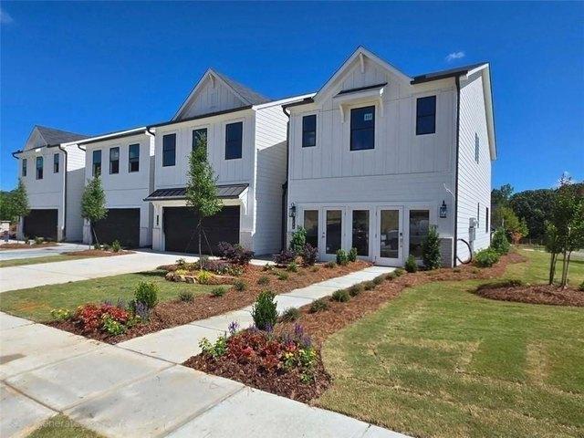Townhouse for sale in Flowery Branch, Georgia