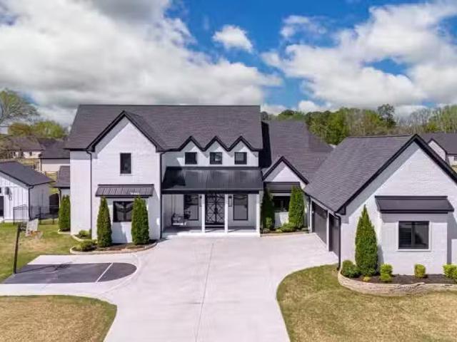 House for rent in Benton