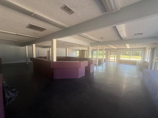 Commercial for sale in Paris, Lamar County