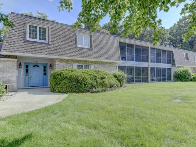 Condo for sale in Hobart, Indiana