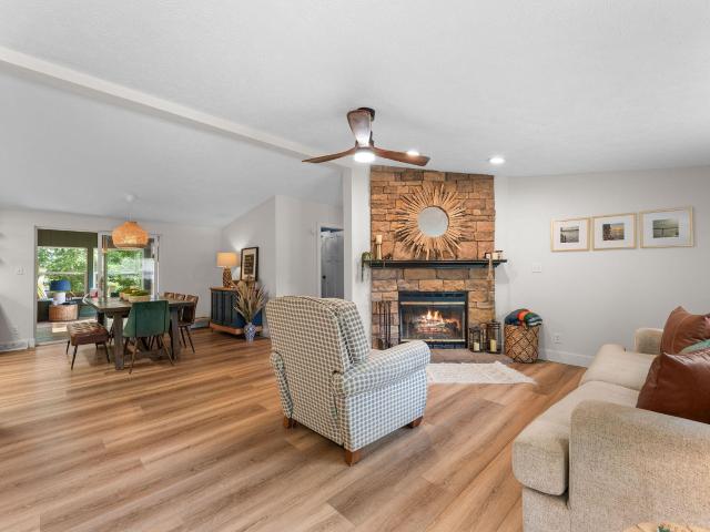 House for sale in Stone, Missouri