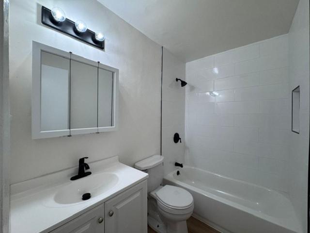 Apartment for rent in Long Beach, California