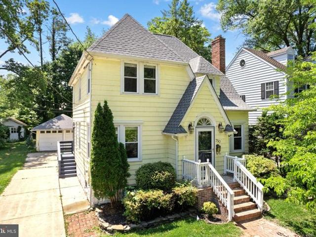 House for sale in Haddonfield, New Jersey