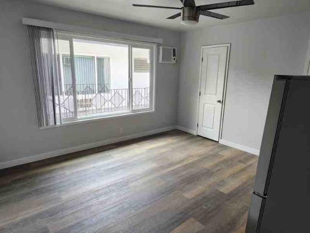 Apartment for rent in Canoga Park, California
