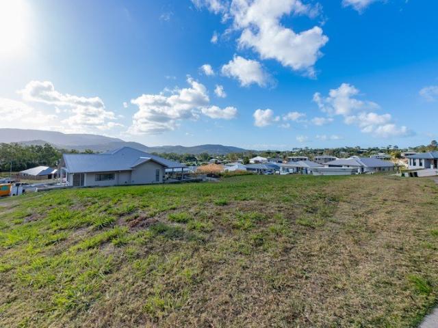 Land for sale in Cannonvale