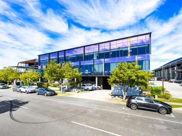Office for rent in Toombul, Queensland