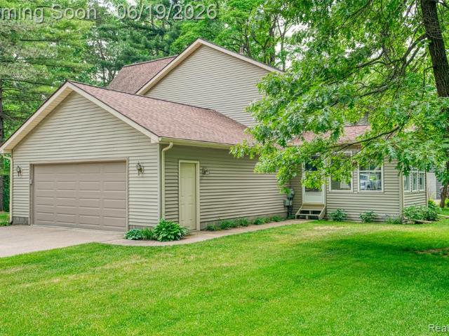 House for sale in Hamburg, Michigan