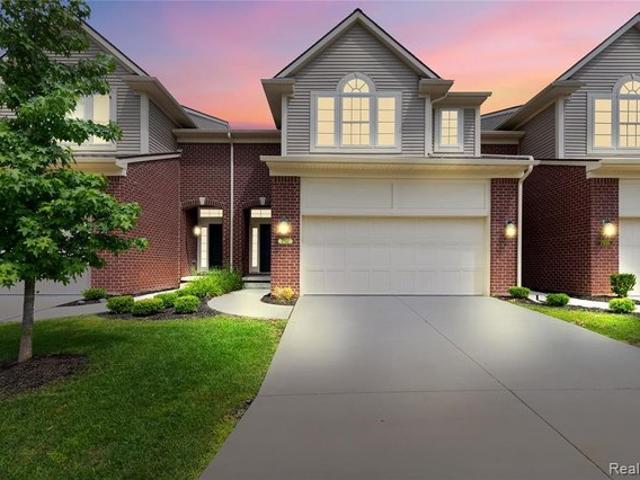 Townhouse for sale in West Bloomfield, Michigan