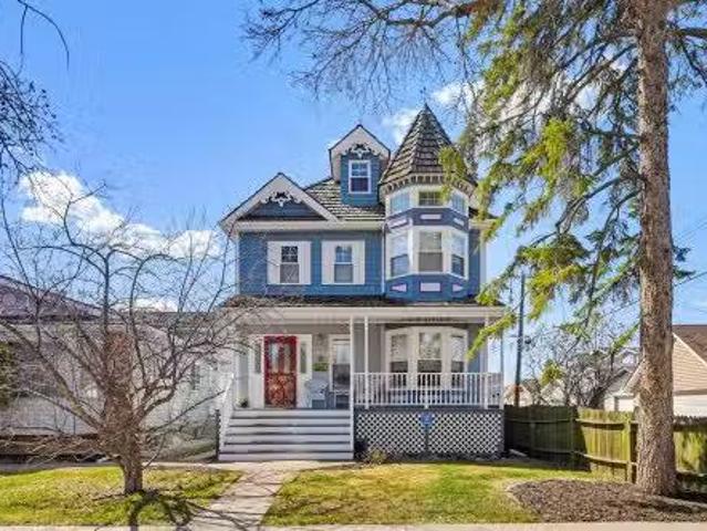 House for sale in Wedgewood, Alberta