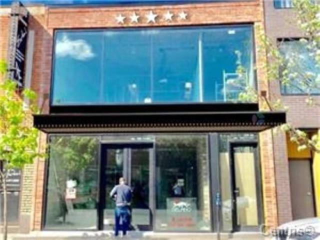 Commercial for rent in St. Leonard's, Quebec