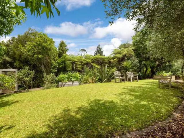 House for sale in Paremoremo, Oroua County