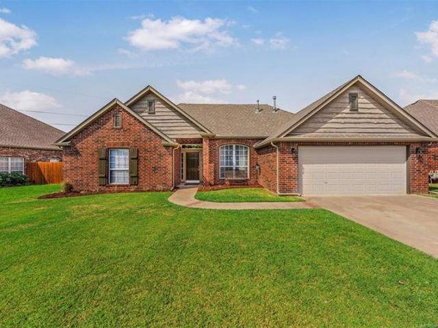 House for sale in Owasso, Tulsa County