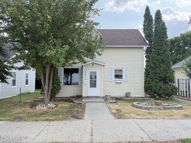House for sale in Valley City, North Dakota