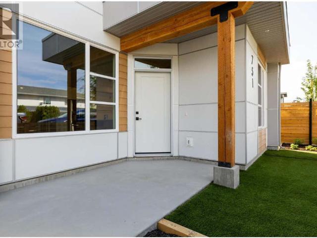 Townhouse for sale in Winfield, British Columbia