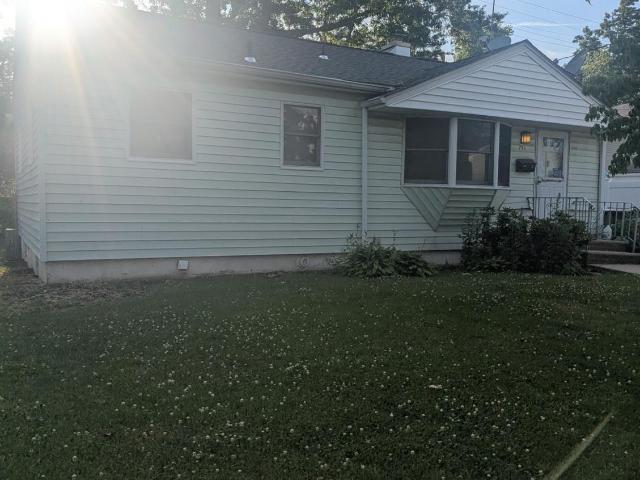 House for sale in Avenel, New Jersey