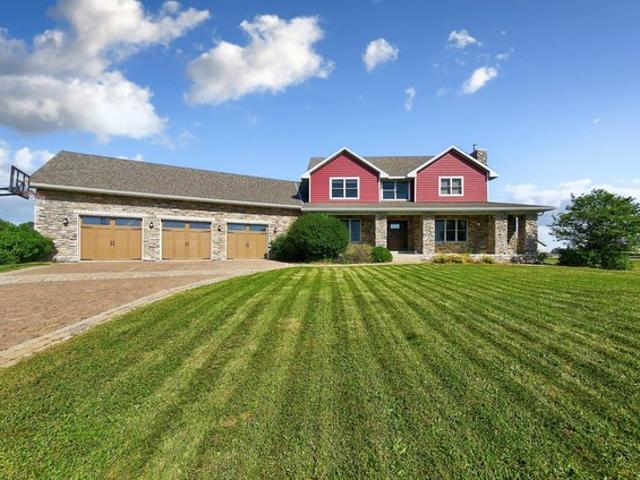 House for sale in Bird Island, Minnesota