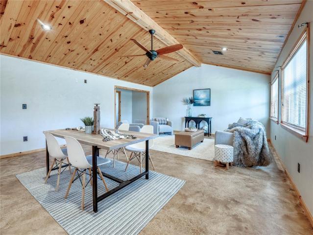 Commercial for sale in Guthrie, Logan County
