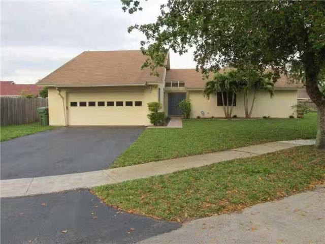 House for rent in Hollywood