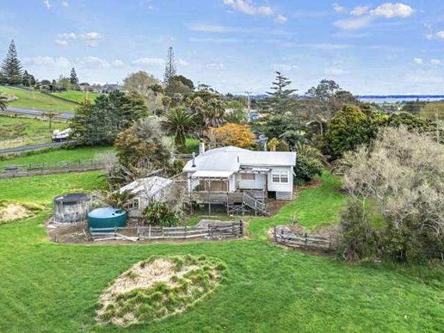 Property for sale in Whitford, Franklin