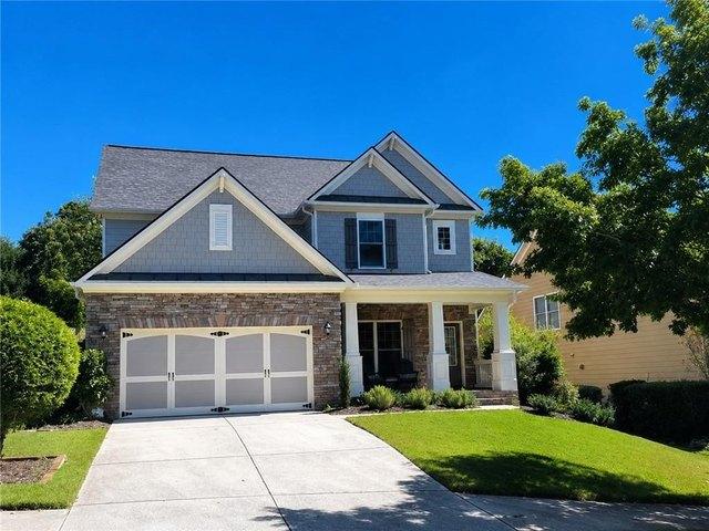 House for sale in Flowery Branch, Georgia