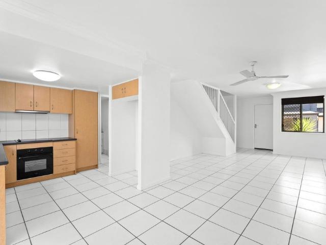 Townhouse for rent in Toombul, Queensland