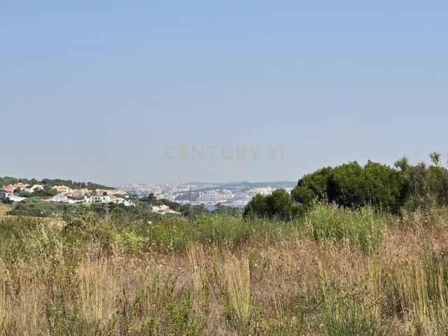 Terreno venda em Capuchos, Almada