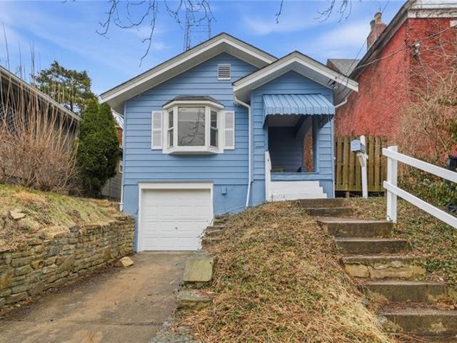 House for sale in Roselawn, Ohio