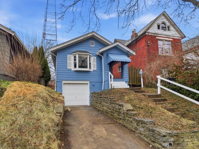 House for sale in Roselawn, Ohio