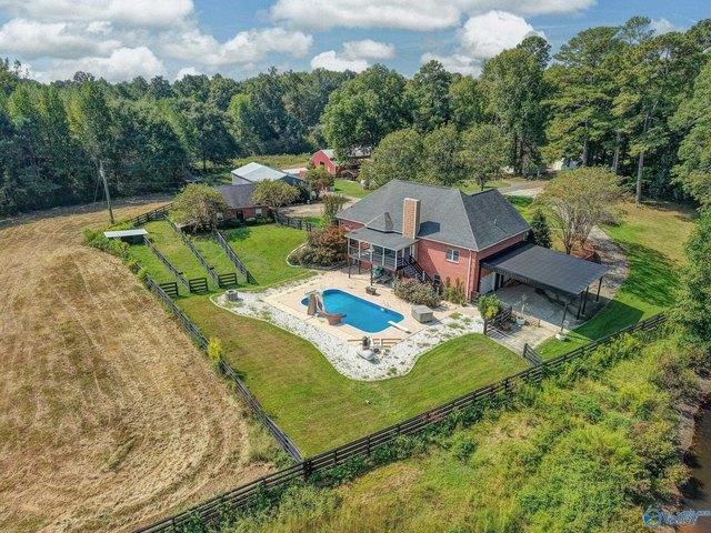 House for sale in Arab, Alabama