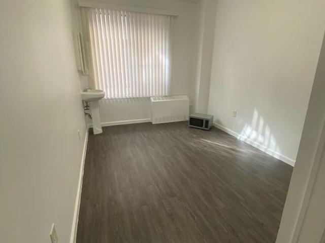 Apartment for rent in Canoga Park, California