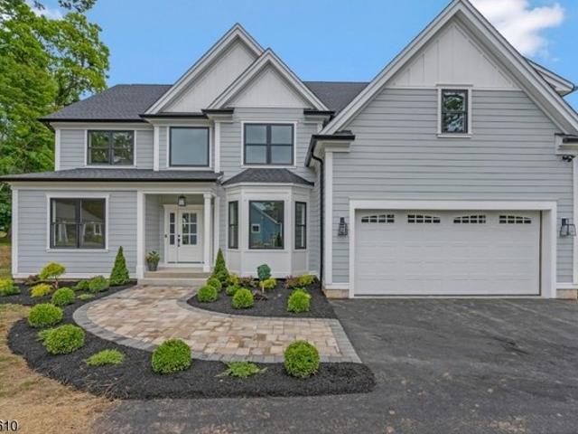 House for sale in Stirling, New Jersey
