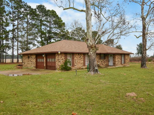 House for sale in Grapeland, Texas