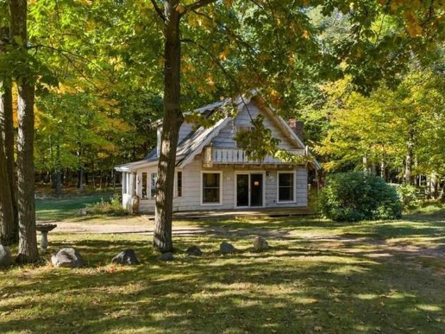 House for sale in Harbor Springs, Emmet County
