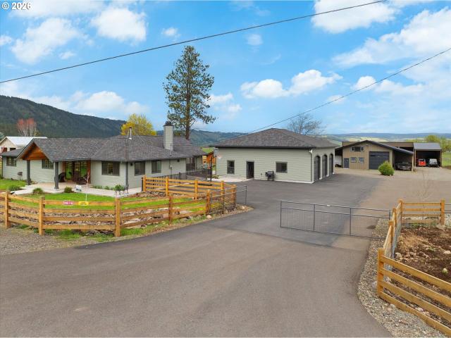 House for sale in Oregonia