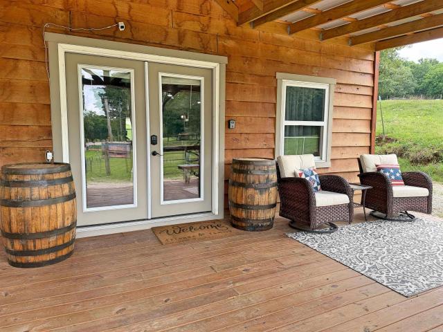 House for sale in Saddle, Mammoth Spring