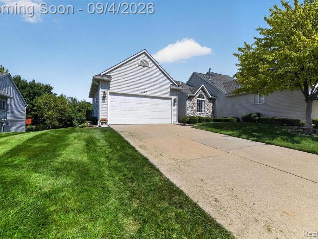Condo for sale in South Lyon, Michigan