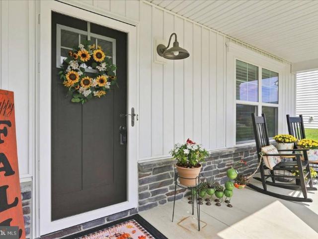 Townhouse for sale in Hedgesville, West Virginia