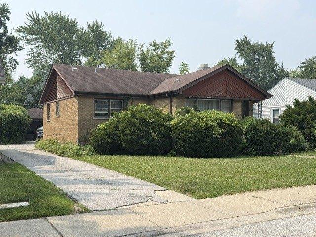 House for sale in South Holland, Illinois