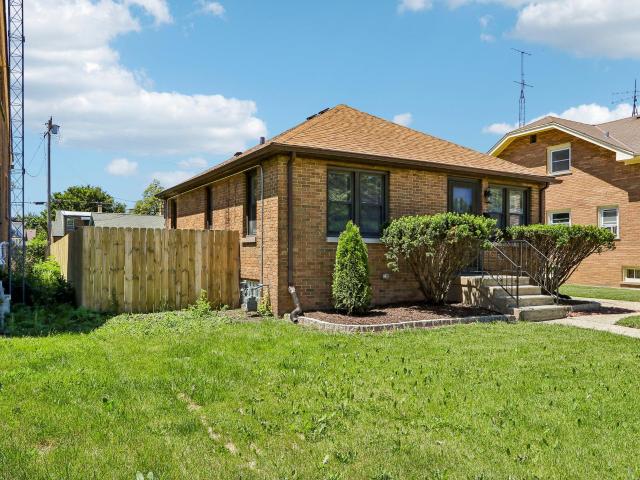 House for sale in Kenosha, Wisconsin