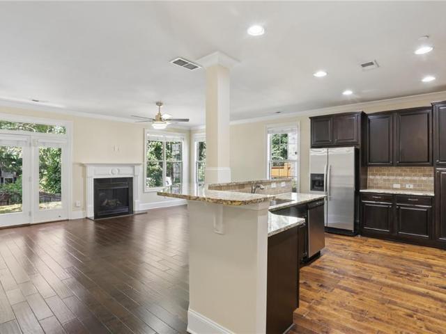 Townhouse for sale in Sandy Springs, Fulton County